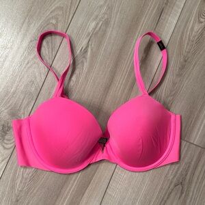 🩷NWOT Victoria's Secret Hot Pink Bra - 36C